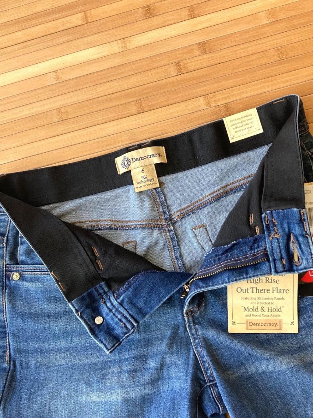 Democracy Ab Solution High Rise Out There Flare Jeans Raw Hem Womens 6 Blue NWT - Picture 5 of 11